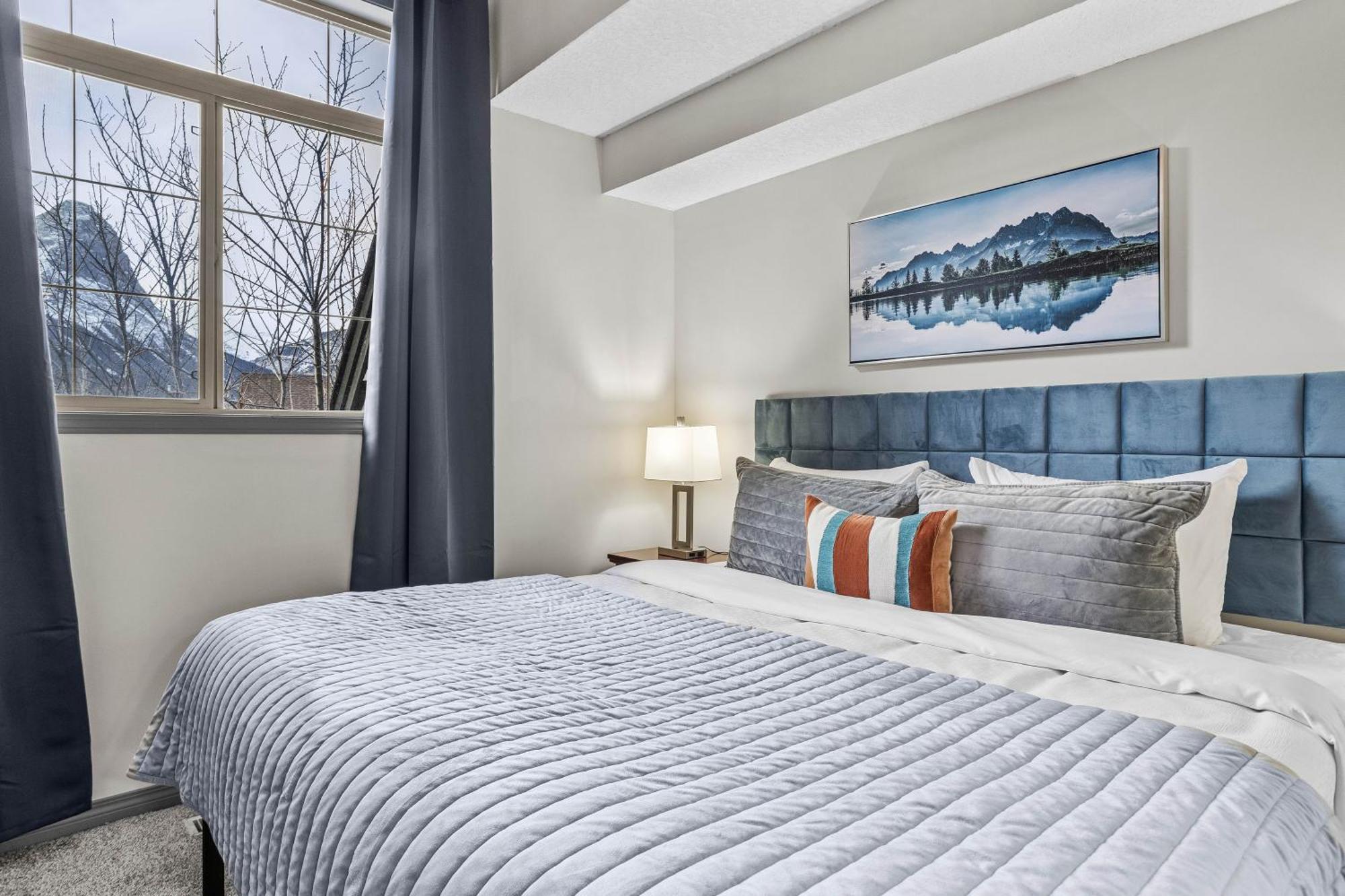 Mystic Pool & Hot Tub Hosted By Little Sister Getaways Apartment Canmore Exterior photo