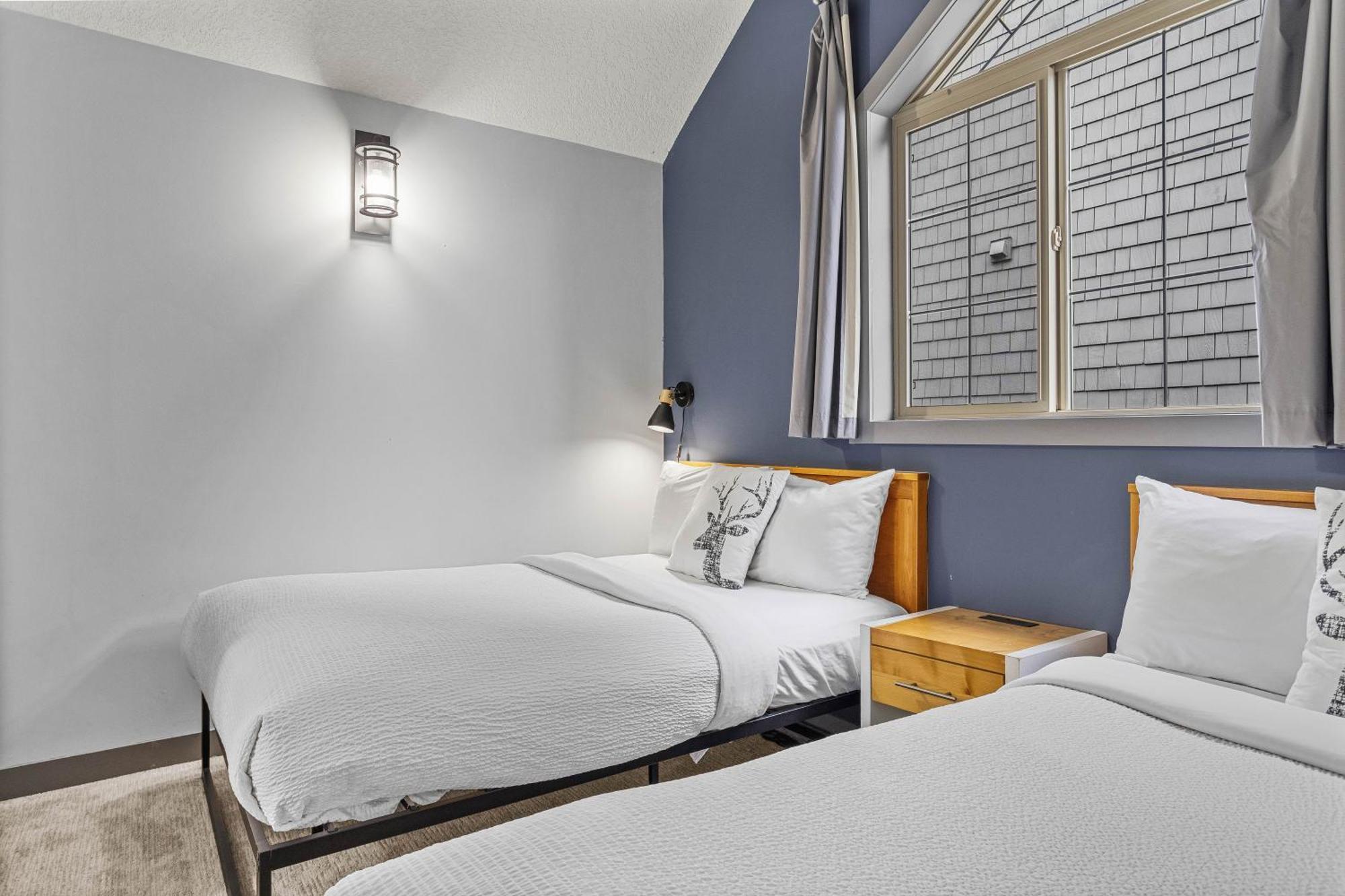 Mystic Pool & Hot Tub Hosted By Little Sister Getaways Apartment Canmore Exterior photo